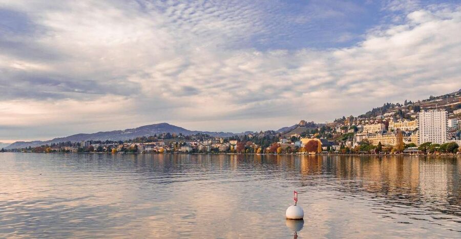 Montreux: Express Walk with a Local in 60 minutes - Food, Bars, and Local Tips You Can Use the Same Day