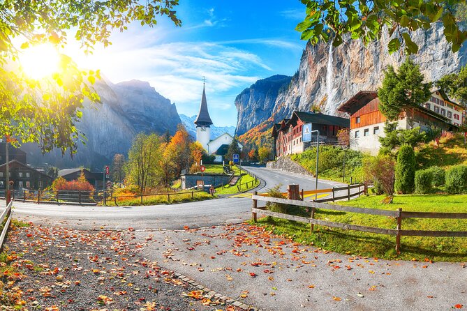 Mountain Majesty: Small Group Tour to Lauterbrunnen and Mürren - Grütschalp by gondola, then a ridge train to Mürren