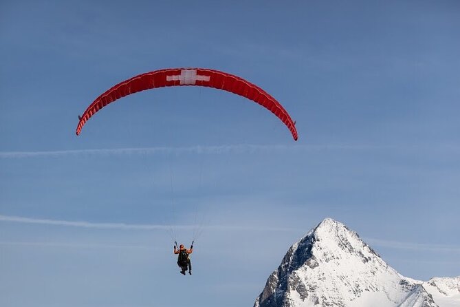 Mürren: Paragliding over the Lauterbrunnen Valley - Getting to Mürren and meeting the team near the Schilthornbahn