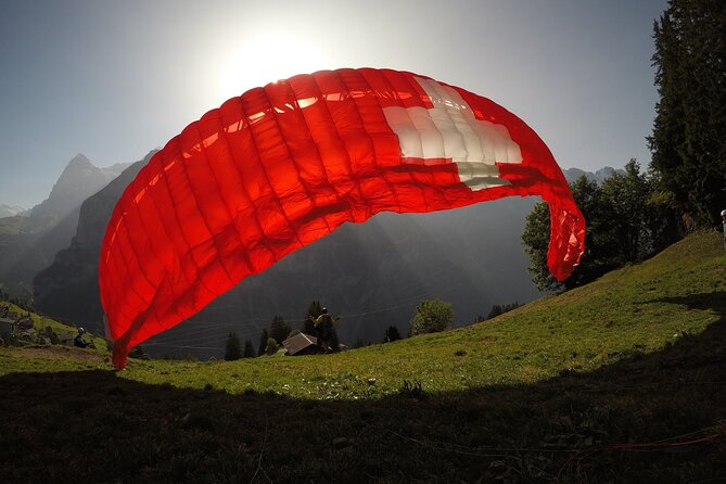 Mürren: Paragliding over the Lauterbrunnen Valley - Over Lauterbrunnen: waterfalls, U-Valley views, and the Eiger backdrop