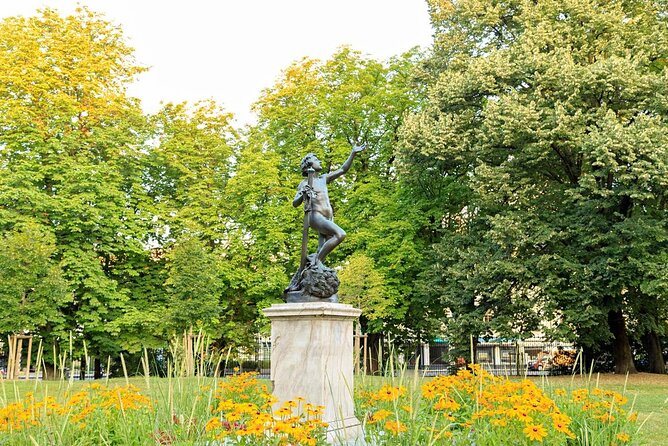 Old Town Geneva Private Walking Tour - Why Old Town Geneva is more than a pretty walk