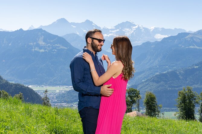 Phototour Private Photoshoot in Interlaken & Lake Brienz and Thun - Stop 4 Unterseen old-town quick hit: fountain and old church