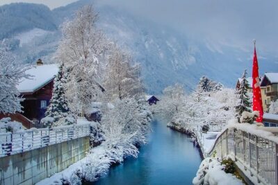 Premium Panoramic Train, Lucerne Old Town and Interlaken Tour