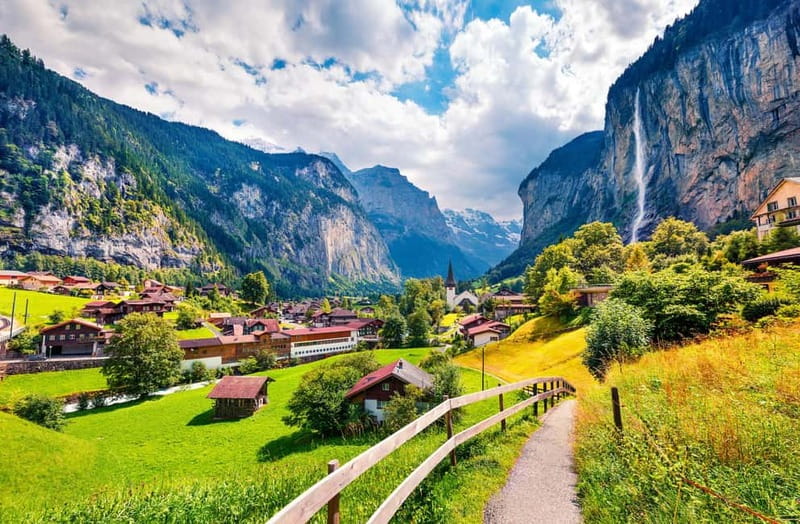 Private all day driver: Interlaken>Lauterbrunnen,Grindelwald - Interlaken to the Jungfrau region, with a driver who handles the hard parts