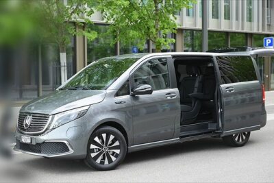 Private Arrival Transfer: from Zurich Airport to Bern City