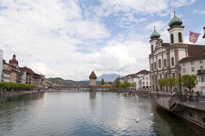 Private Classic Lucerne City Walk - Chapel Bridge and Peter’s Chapel: closing the loop with meaning