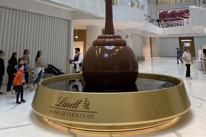 Private Day Tour Lindt Home of Chocolate and FIFA Museum Zurich - Price and time value, with what you still need to plan
