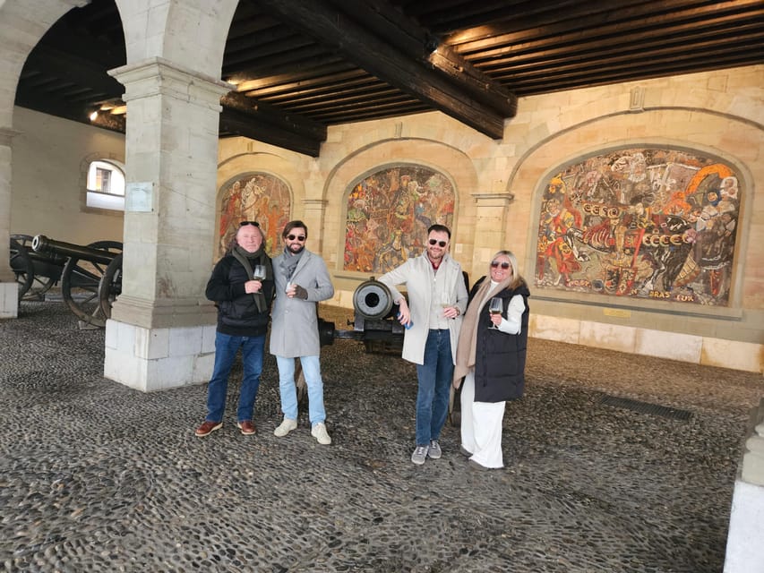 Private Highlights Top Places Tour Electric TukTuk 1h15 - Place du Bourg-de-Four: the Old Town square vibe