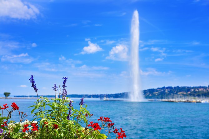 Private Photo Tour LUXE CUSTOM in Geneva - Meet at LHorloge Fleurie, Then Walk the Smart Route