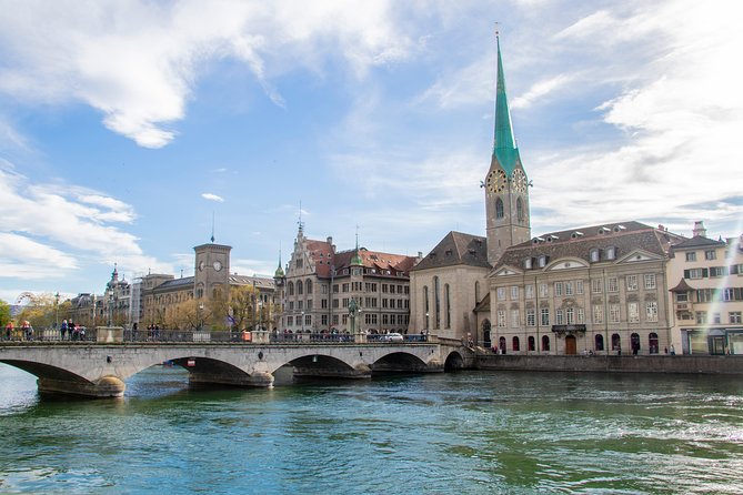Private Tour of Zurich in 60 minutes with a Local - Timing, pace, and weather: the realities of a one-hour walk