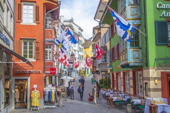 Private Tour of Zurich in 60 minutes with a Local - Price and Group Setup: is it worth $104.43 per person?