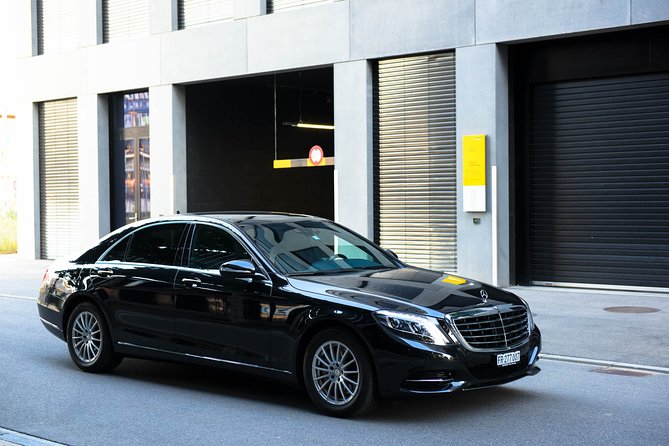 Private Transfer from Sankt-Moritz to Zurich Airport - Meeting your driver and staying ahead of day-of stress