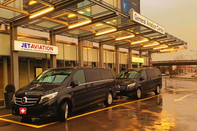 Private Transfer from Zurich Airport ZRH to Lucerne - How the ZRH Arrivals Meeting Works (TripTransfer Sign Included)