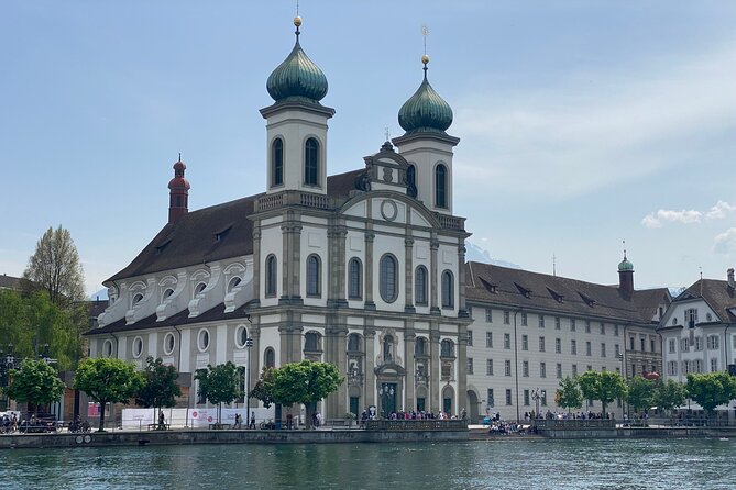 Revealing Lucerne: Self-Guided Audio City Tour - Starting at the Jesuit Church, and how the navigation really feels