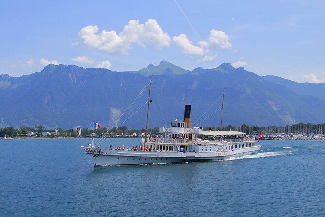 Round trip cruise from Montreux to Chillon - The Lake Geneva loop: what you see as you pass the Riviera jetties