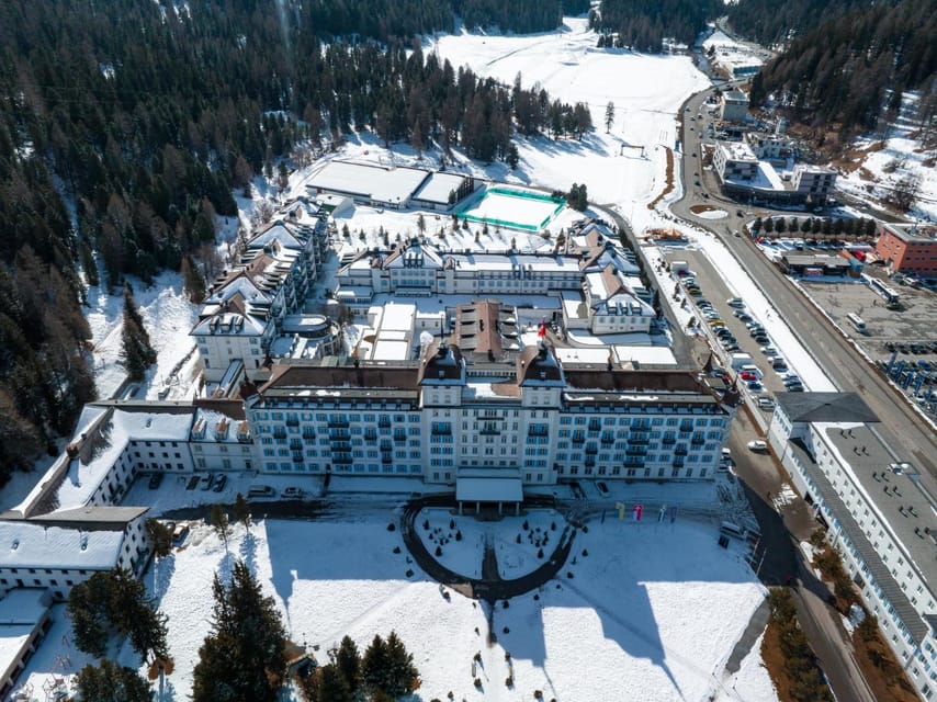 St. Moritz: Express Walk with a Local in 60 minutes - Chesa Futura: seeing St. Moritz beyond the obvious postcard views