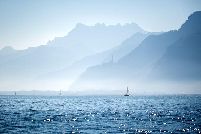 (STTG04) - Sightseeing Cruise at Geneva with Wine and Aperitif - Why This One-Hour Lake Cruise Works for First-Time Geneva Views