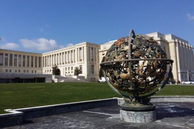 (STTG04) – Sightseeing Cruise at Geneva with Wine and Aperitif
