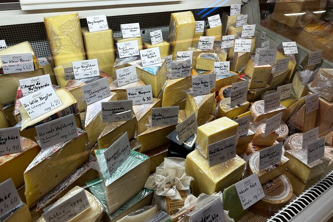 Swiss Cheese Tasting Experience | Basel - Chocolates and pairing energy