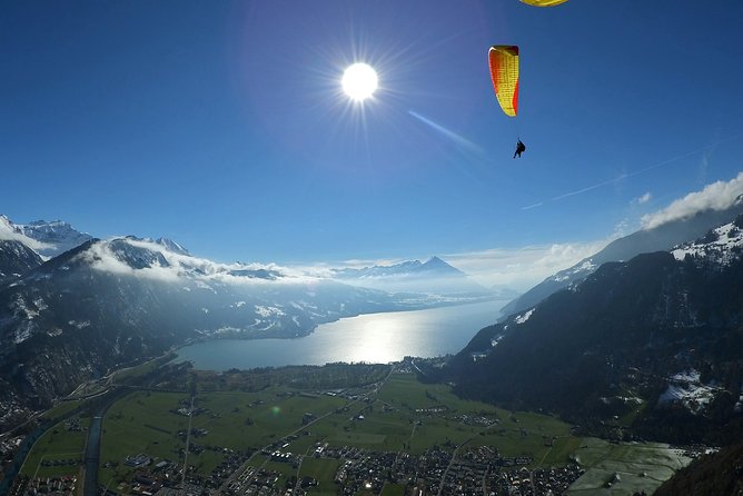 Tandem Paragliding Experience from Interlaken - Thunersee to Jungfrau, how the views work in one flight loop