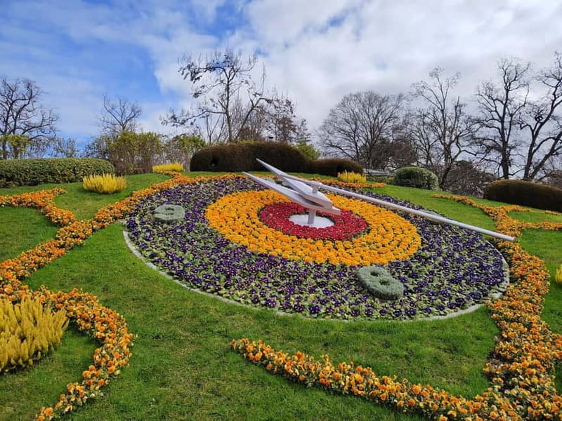 Taste Geneva: Exclusive Walking Food Tour with Full Meal - Geneva in 3.5 hours, starting at the Flower Clock