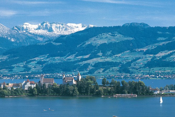 The Great Tour of Zurich by Bus and Boat - Timing, Comfort, and the Practical Flow of Your Day