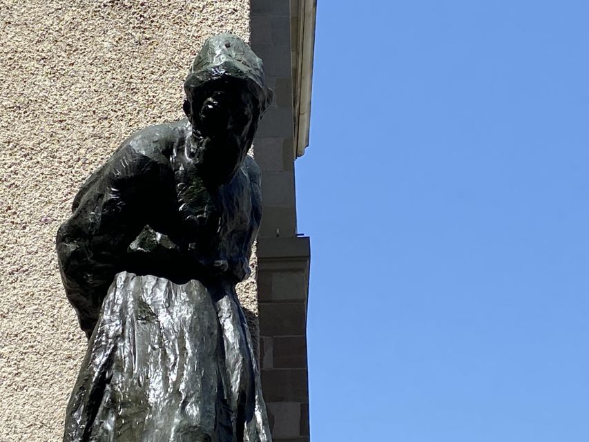 The Many Faces of Geneva: Self-Guided Audio City Tour - Flower Clock and Pride: When a Tourist Icon Becomes a Moral Clue