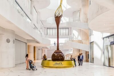 Tour in Lindt Home of Chocolate Museum From Zurich