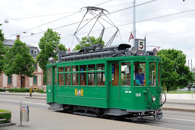 Tour on the vintage tram - Where to meet at Centralbahnpl. 14 and how early to arrive