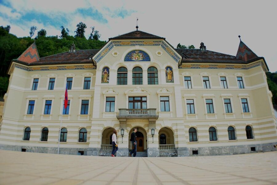 Vaduz Private Guided Walking Tour - Faduzes, the Rhine, and the medieval name you can still feel today
