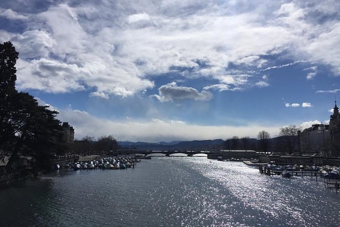 Walking tour of Zurich - your first overview of the city (Private Tour) - Duration and pace: fitting Zurich highlights into two hours