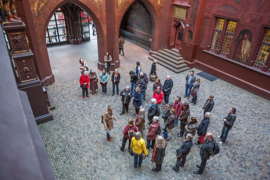 Walking Tour through Basel Old Town - The winding old streets, and how the guide turns walking into learning