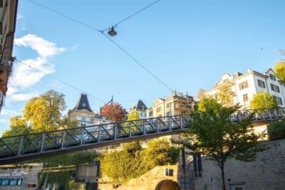 2-hour Best Intro Walking Tour with a Local
