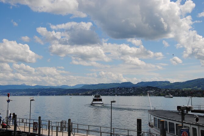 Zurich 360° City Walk Tour Including Hidden Spots - Finishing at Central: use the last 15 minutes wisely