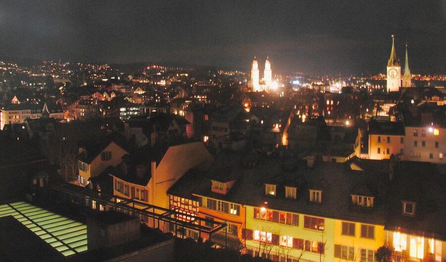 Zurich: bar tour - Meeting at Hauptbahnhof, Then Sliding Into the Right Evening Pace