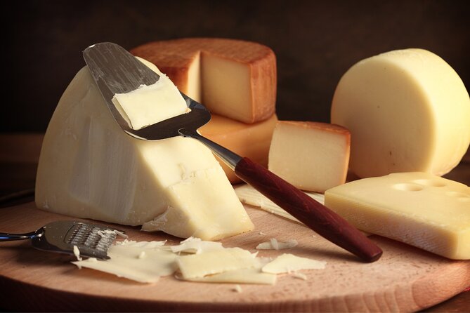 Zurich: Chocolarium and Appenzeller Schaukäserei Tour - Appenzeller Schaukäserei: watch the process and taste cheese at different ages