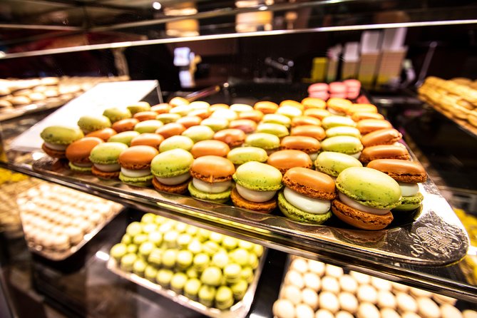 Zurich: Chocolate Tasting and Walking Tour with a Local - Zurich’s chocolate walk in two hours, with real tastings