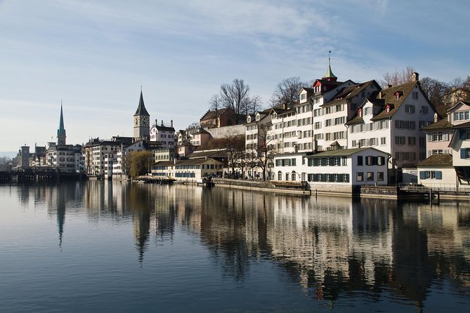 Zurich City Tour with Audio Commentary - Lake Zurich at Hafen Enge: your 10-minute alpine view reset