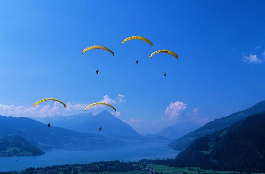 Zurich: Day trip to Interlaken incl. tandem paragliding - From Interlaken to the launch area: what the mountain run-up includes
