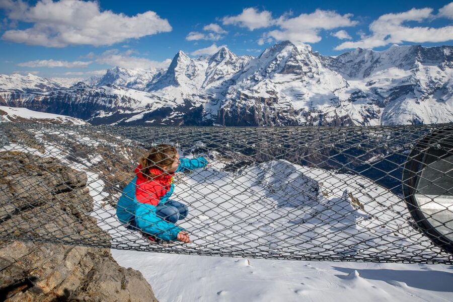 Zurich: Day trip to Schilthorn, Thrill Walk, and Bond World - The cable car ride up to Schilthorn (and what to expect up there)