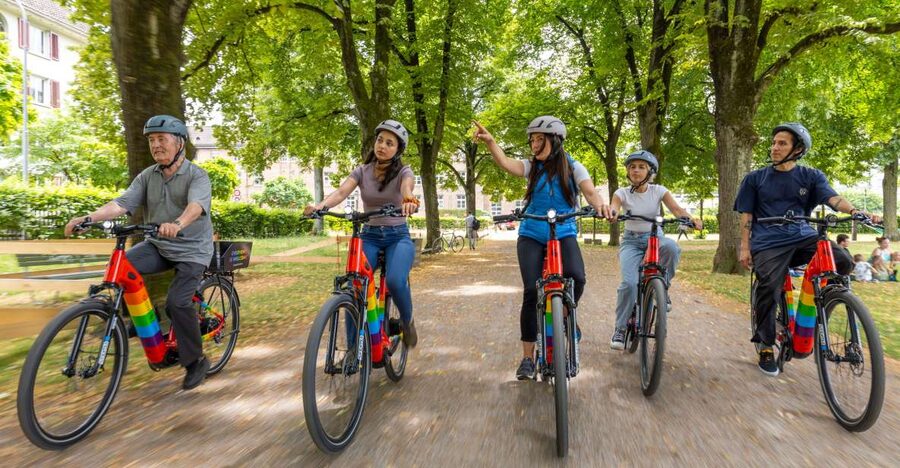 Zurich: E-Bike City Tour - Kasernenareal Back to Europaallee: A Clean Bike-Path Ending