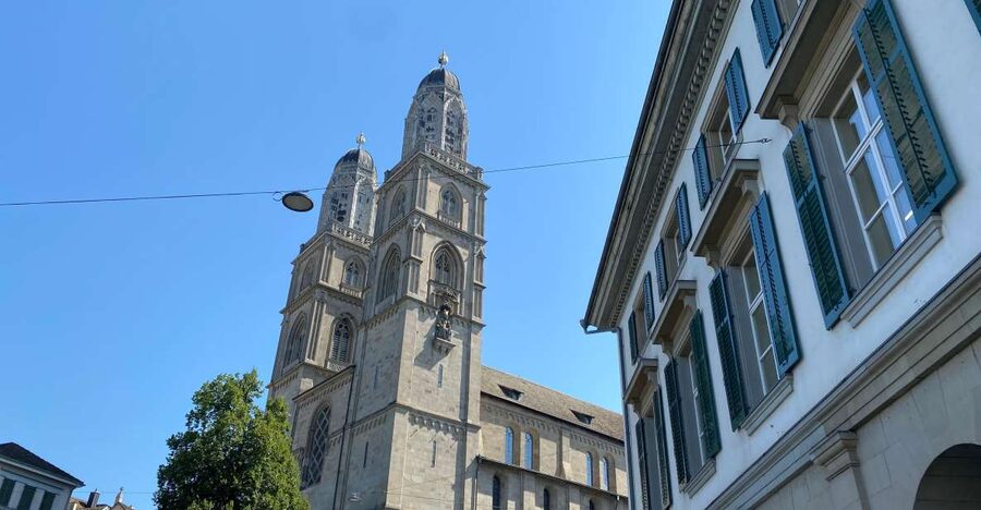 Zurich in the Mirror of the Past: Self-Guided Audio Tour - Art Breaks: Ganymed and the Pavilion Sculptures