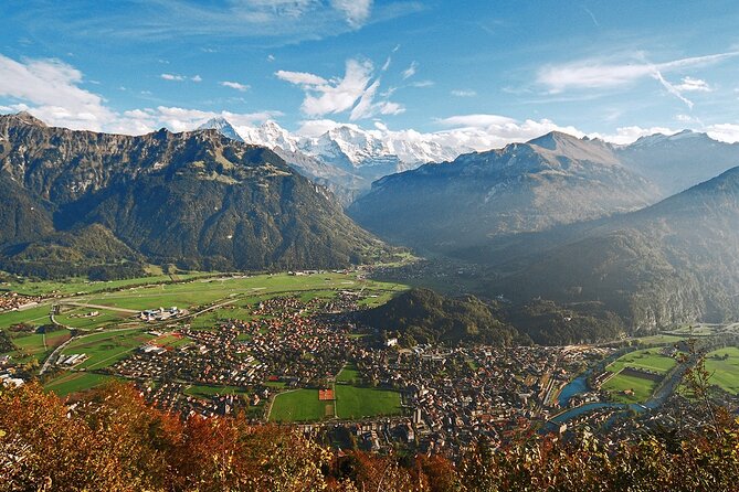 Zurich: Interlaken & Harder Kulm Small Group Tour - The drive from Zurich toward the lakes and the Interlaken viewpoint zone