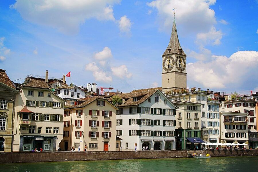 Zurich - Old Town Private Walking Tour - Niederdorf: cobblestones, wandering alleys, and the medieval lane feeling