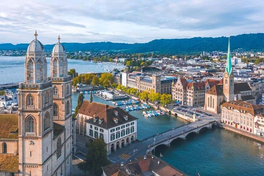 Zurich Old Town Walking Tour - Lindenhof Hill: The Quick Free Pause With Big City Perspective
