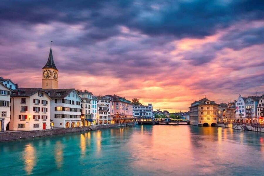 Zurich Old Town Walking Tour - Fraumünster Without Going Inside, Still Worth It
