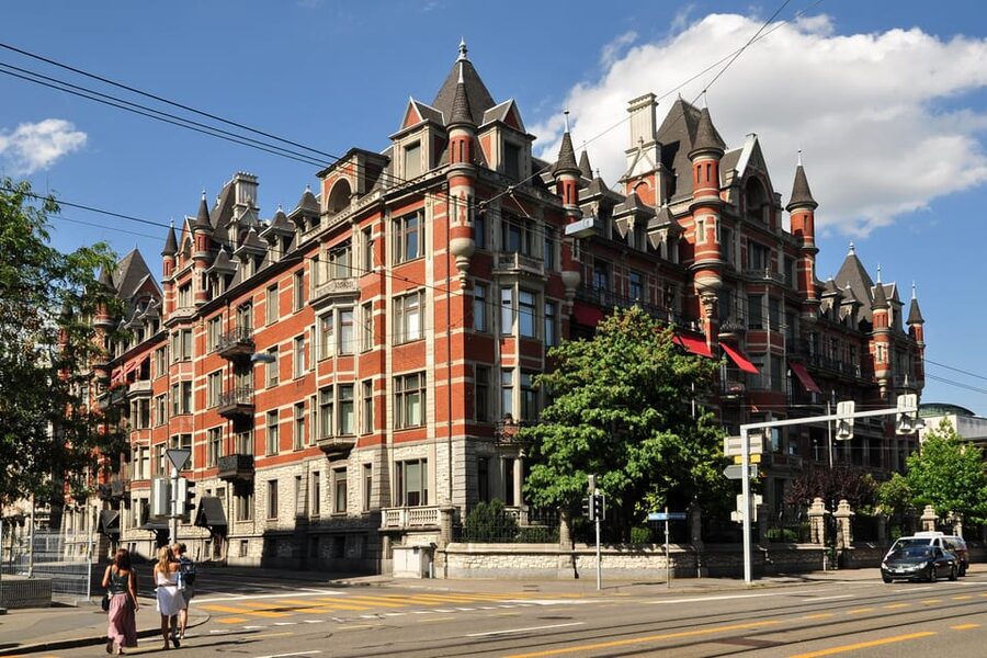 Zurich: Open Top Bus Sightseeing Tour with Optional Cruise - Key Things I’d Plan Around