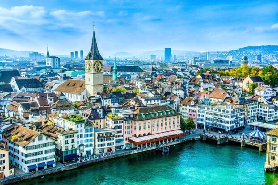 Zurich: Private custom tour with a local guide - Why a private Zurich walking tour makes sense in this city