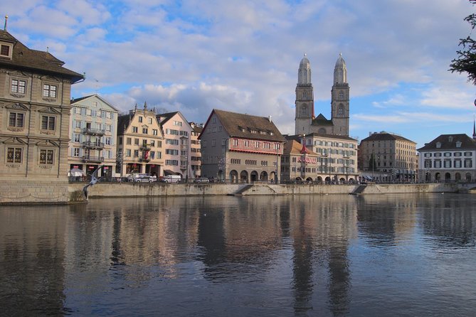 Zurich Private Customizable Guided Walking Tour - St Peter’s Church, another anchor on the Old Town route