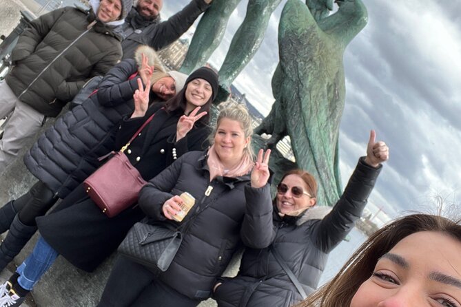 Zurich Scavenger Hunt and Sights Self-Guided Tour - Stop 2: Sechseläutenplatz, turning sightseeing into noticing
